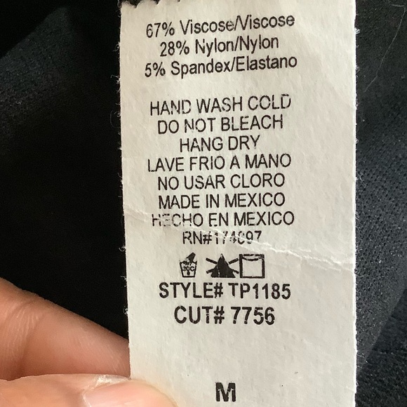 Fashion Nova Ladies 2pc Shorts Set - Picture 11 of 11